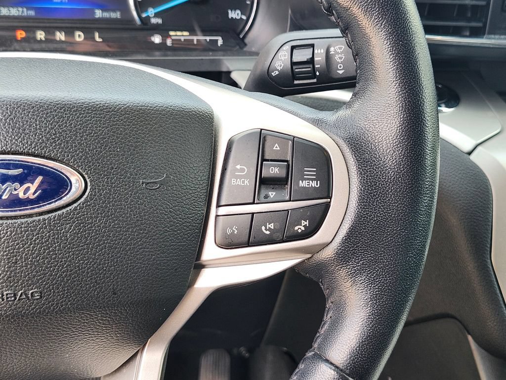 Certified 2022 Ford Explorer XLT w/ Equipment Group 202A AWD/4WD image 31