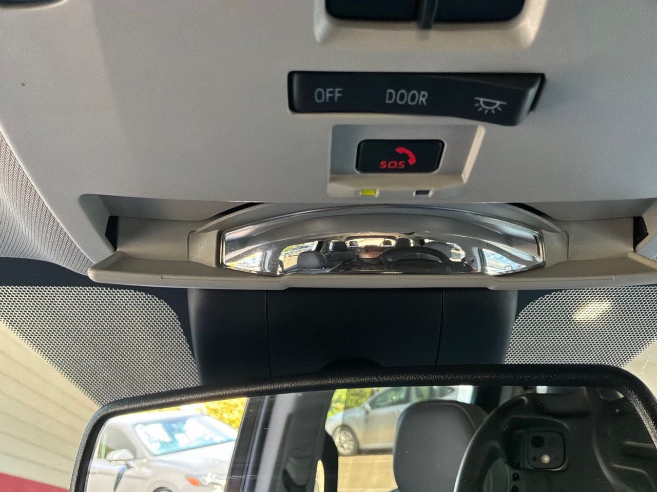 Used 2024 Toyota Sienna XLE FWD image 21