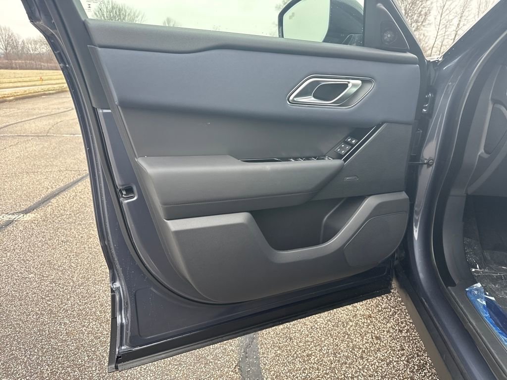 New 2026 Land Rover Range Rover Velar S image 9