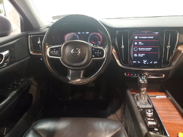 Used 2021 Volvo S60 T5 Momentum w/ Climate Package FWD image 15