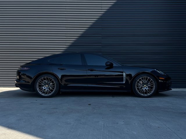 Certified 2023 Porsche Panamera Platinum Edition image 8