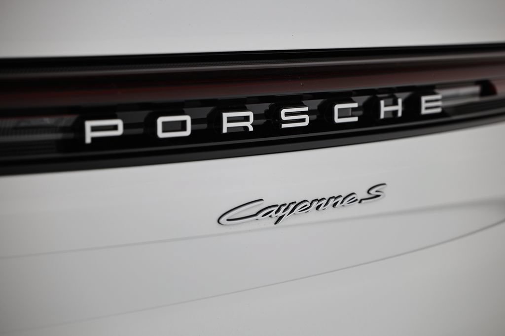 Certified 2025 Porsche Cayenne S AWD/4WD image 14