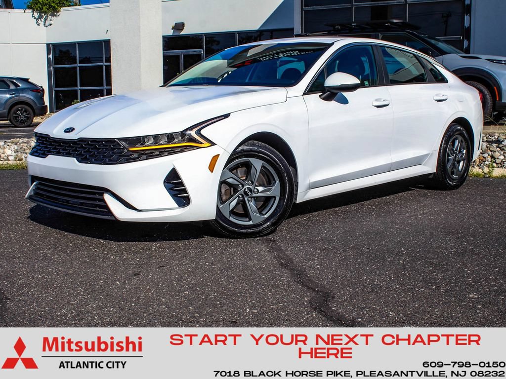 Used 2021 Kia K5 LX FWD image 1