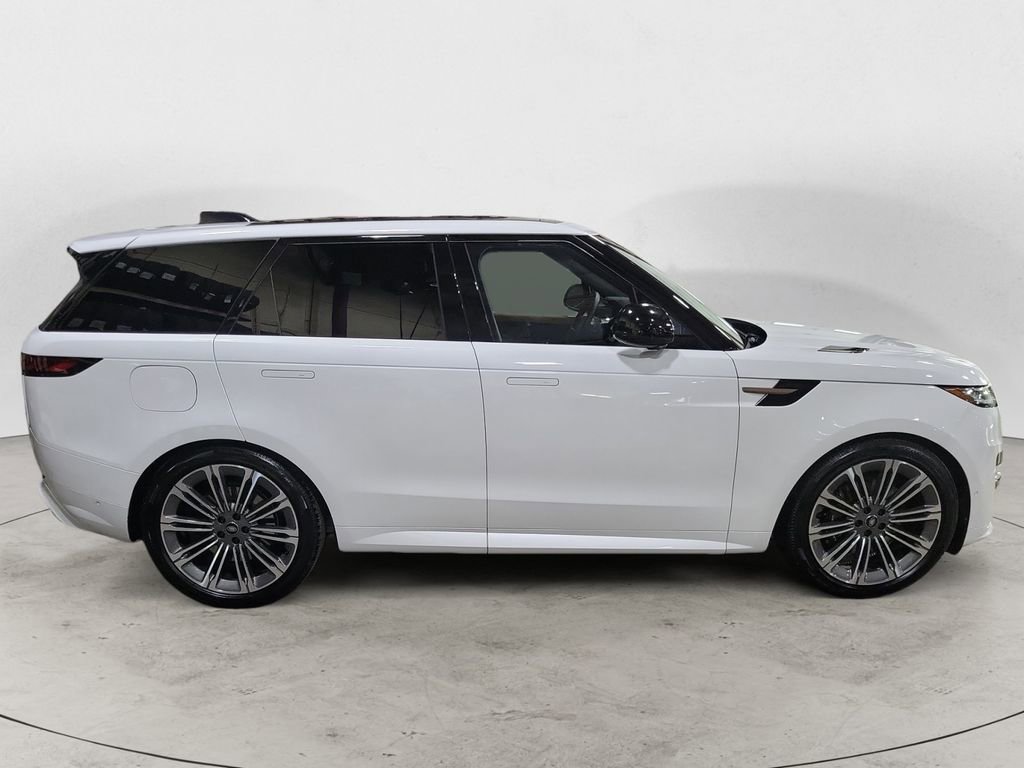 Used 2025 Land Rover Range Rover Sport Dynamic SE image 6
