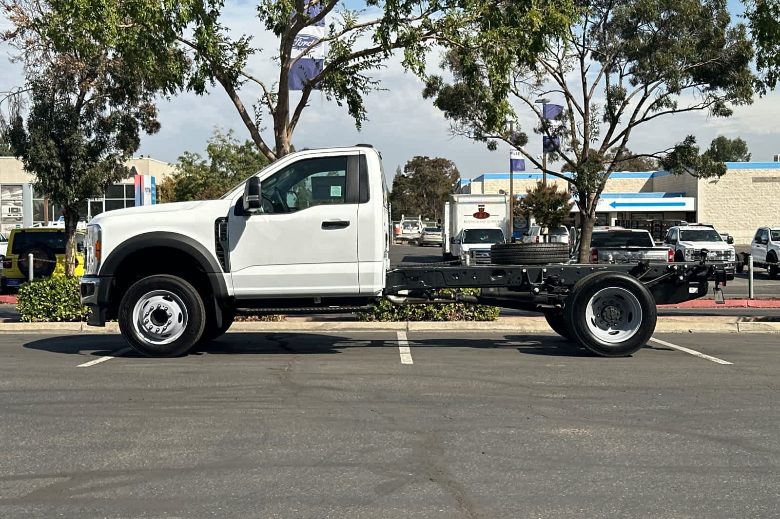 New 2026 Ford F550 2WD Regular Cab Super Duty w/ XL Chrome Package image 3