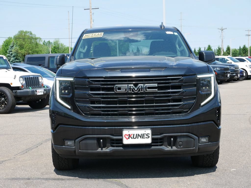 Used 2024 GMC Sierra 1500 Elevation AWD/4WD image 2