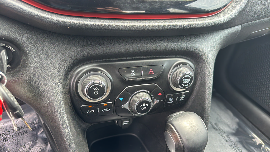 Used 2015 Dodge Dart SXT FWD image 28