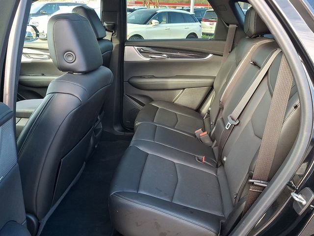 Certified 2022 Cadillac XT5 Premium Luxury w/ LPO, Radiant Package image 8