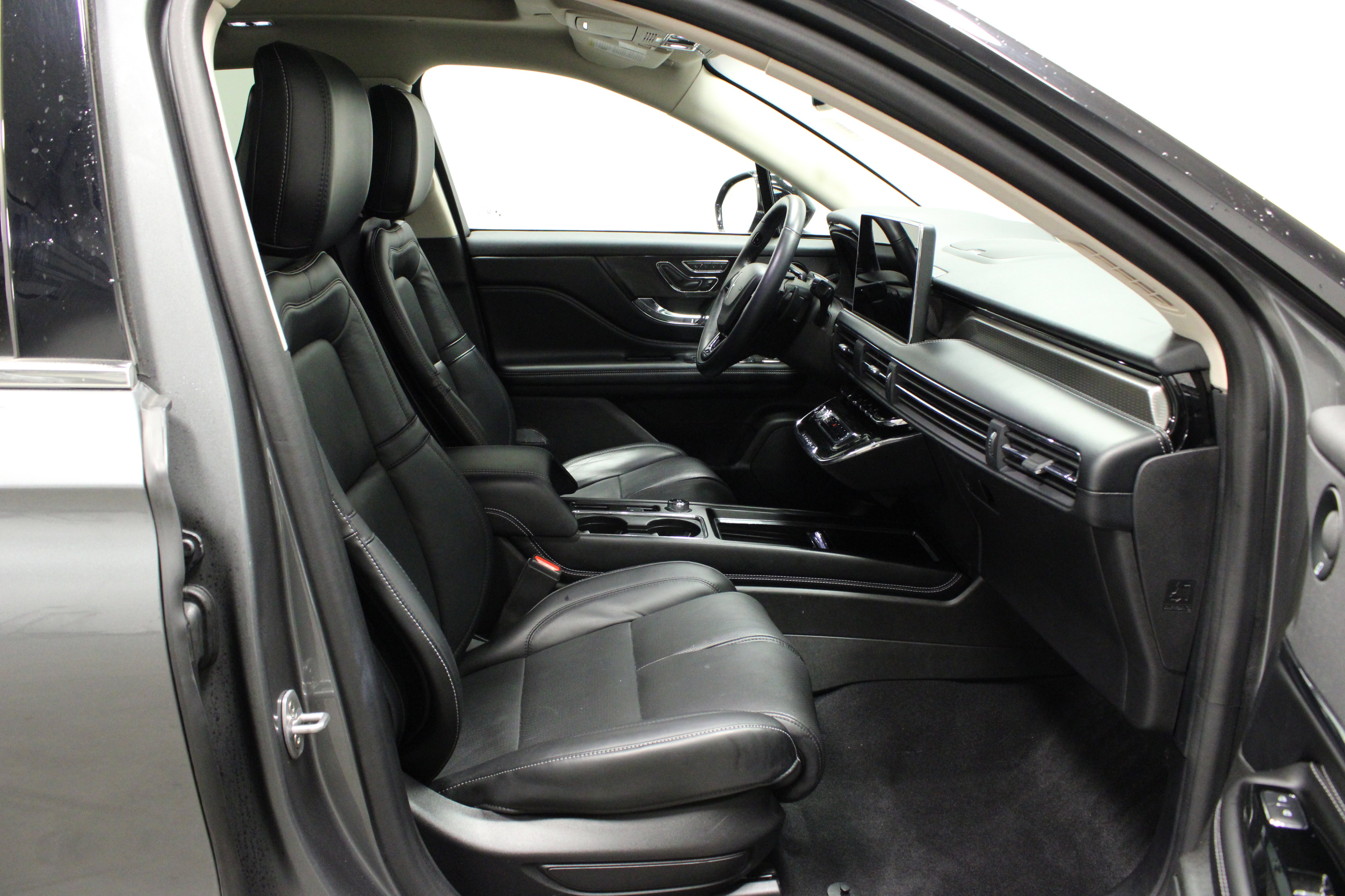 Used 2023 Lincoln Corsair Grand Touring image 16