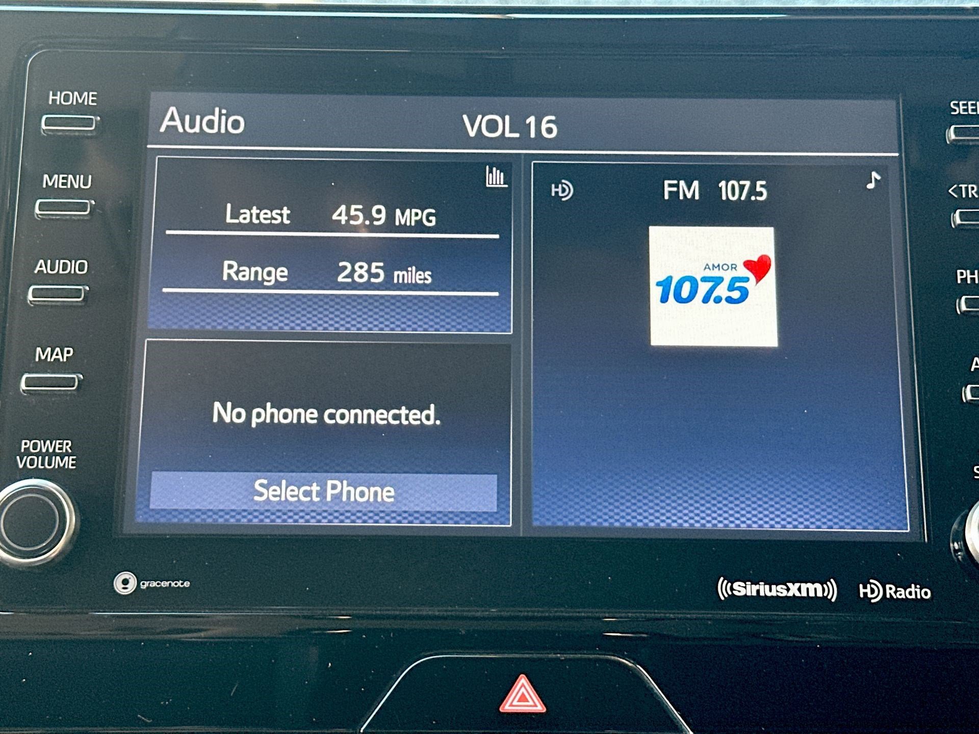 Used 2022 Toyota Venza LE image 12