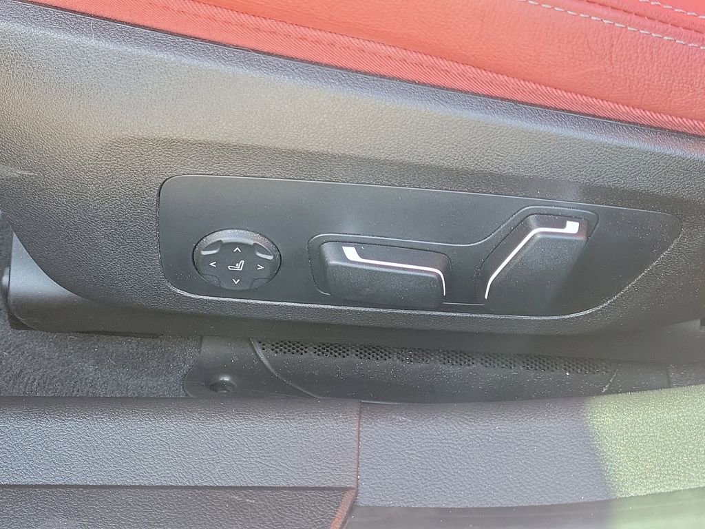 Used 2025 BMW M340i w/ Premium Package RWD image 28