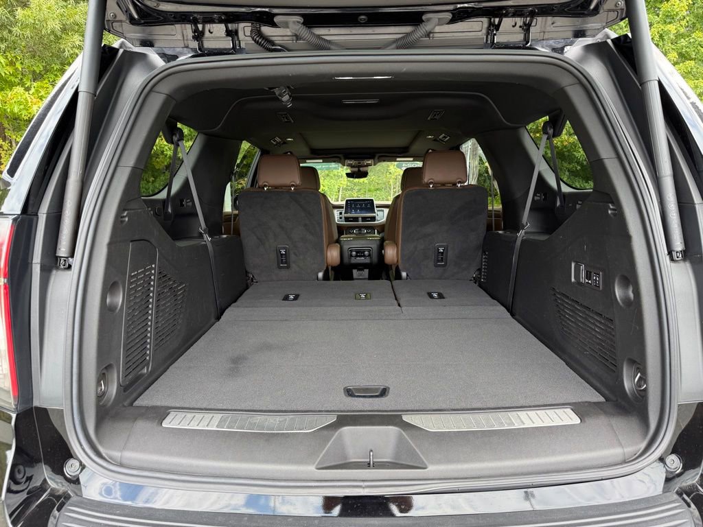 Certified 2024 Chevrolet Suburban High Country w/ Premium Package 2 AWD/4WD image 54