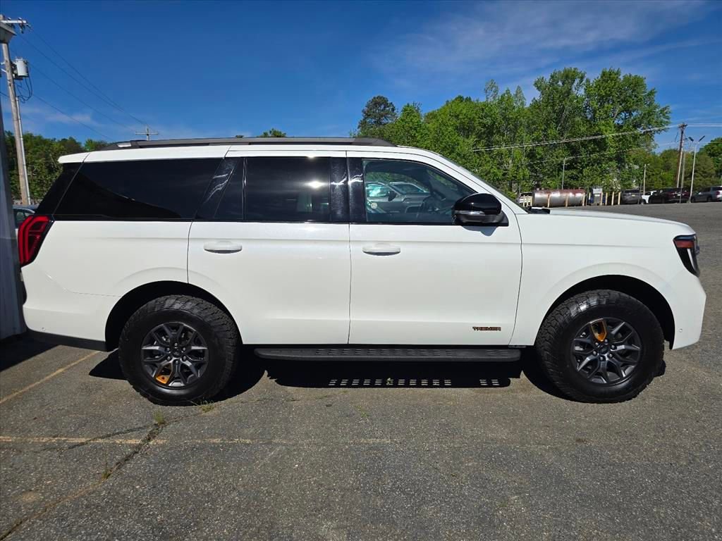 Used 2025 Ford Expedition Tremor image 12