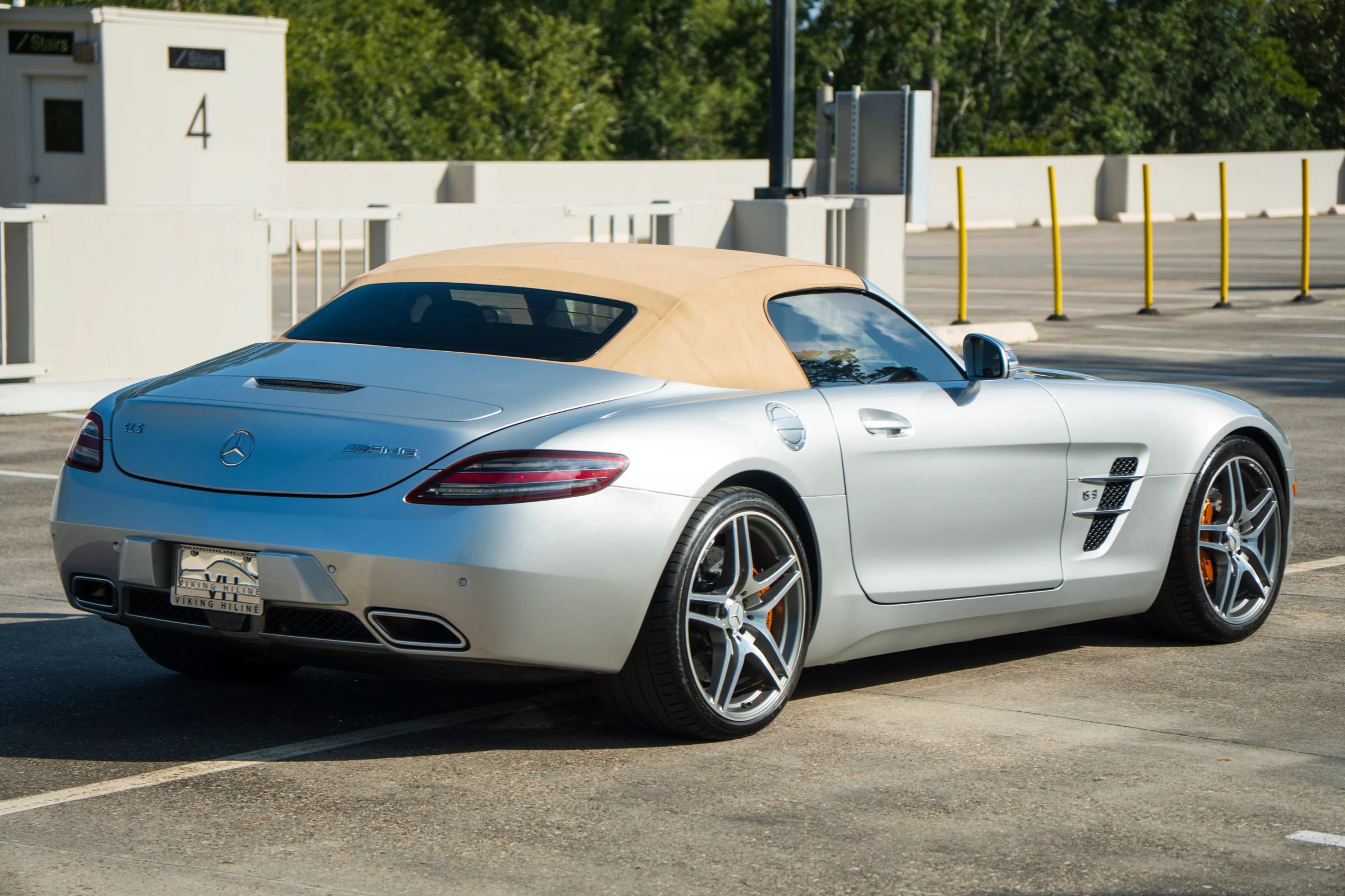 Used 2012 Mercedes-Benz SLS AMG Roadster image 14