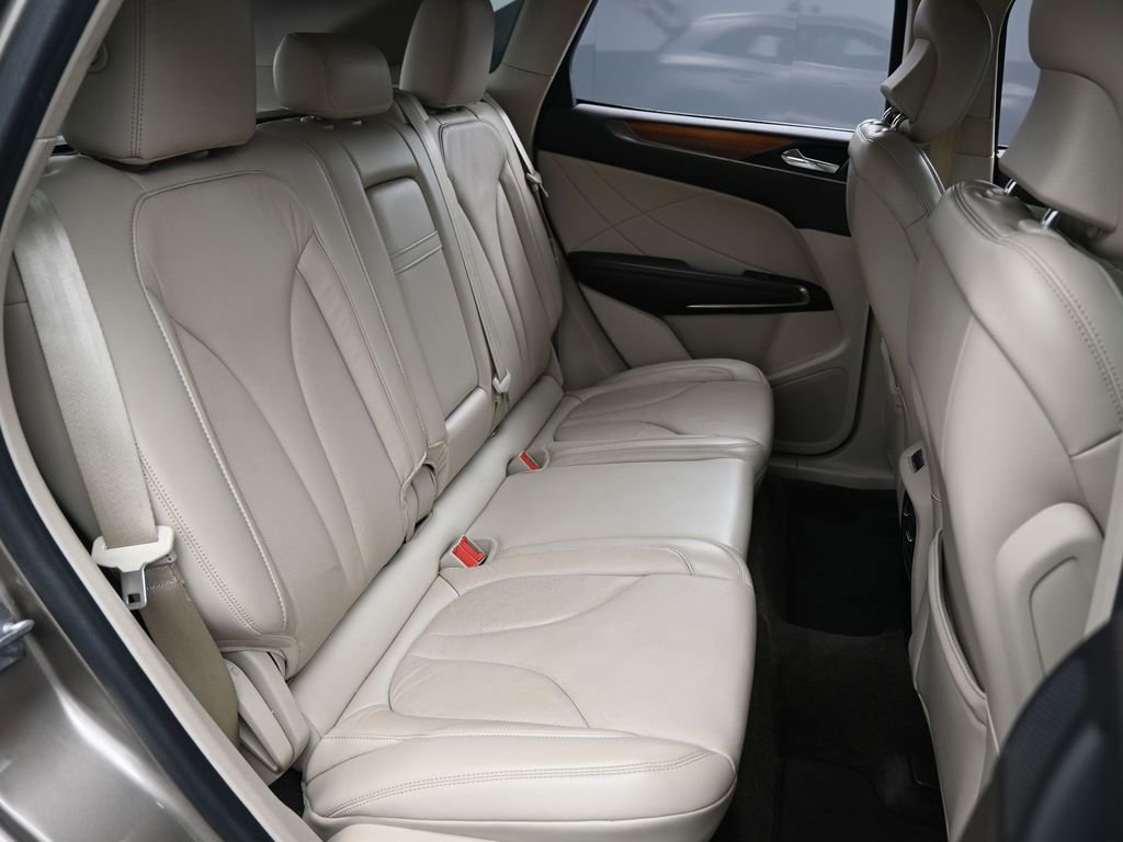 Used 2018 Lincoln MKC Select w/ Select Plus Package image 30