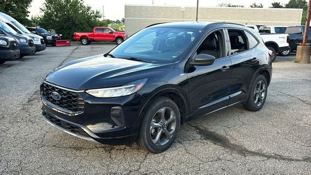 Used 2024 Ford Escape ST-Line AWD/4WD image 2