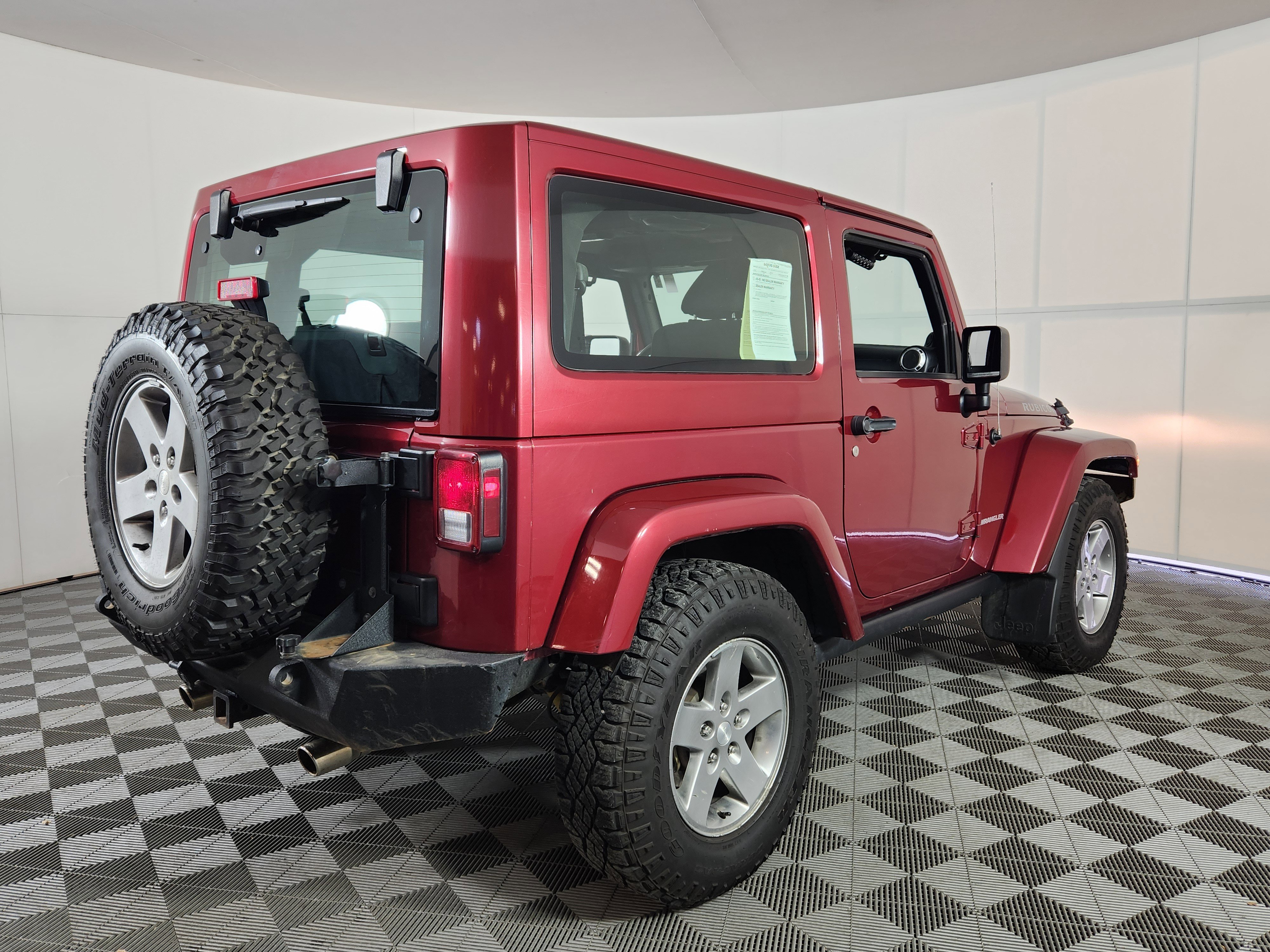 Used 2012 Jeep Wrangler Rubicon w/ PWR Convenience Group image 7