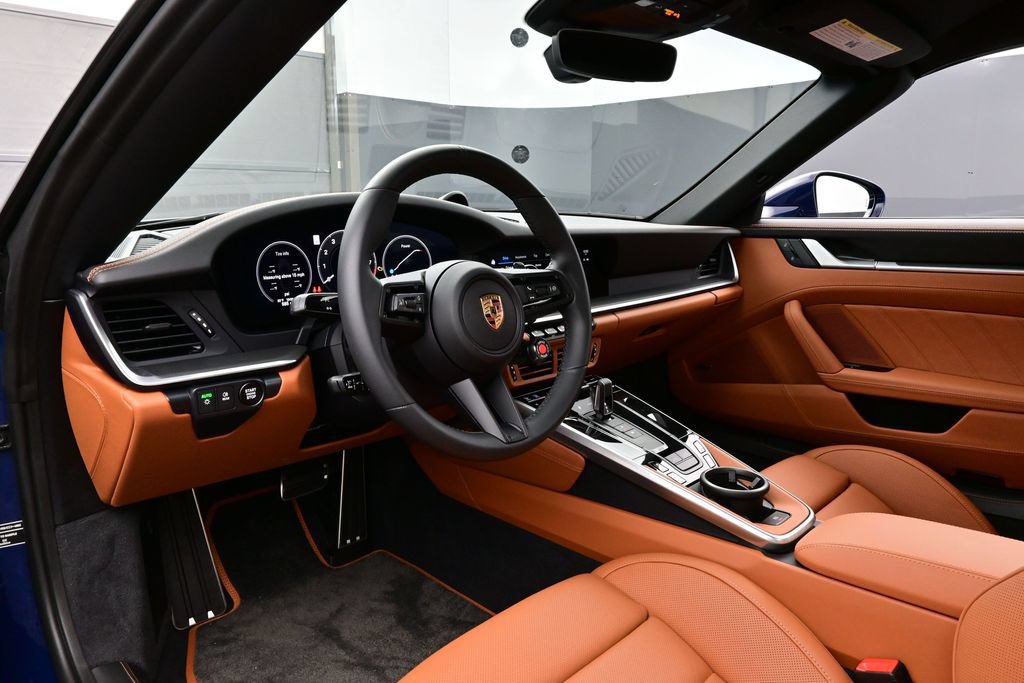 Certified 2026 Porsche 911 Targa 4 GTS AWD/4WD image 4
