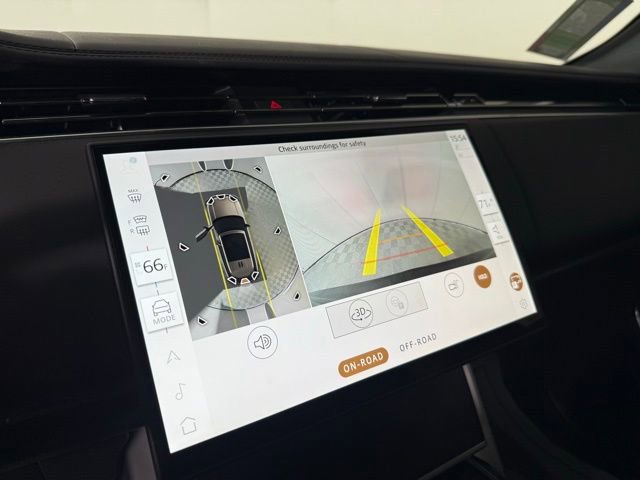 New 2025 Land Rover Range Rover SE image 17