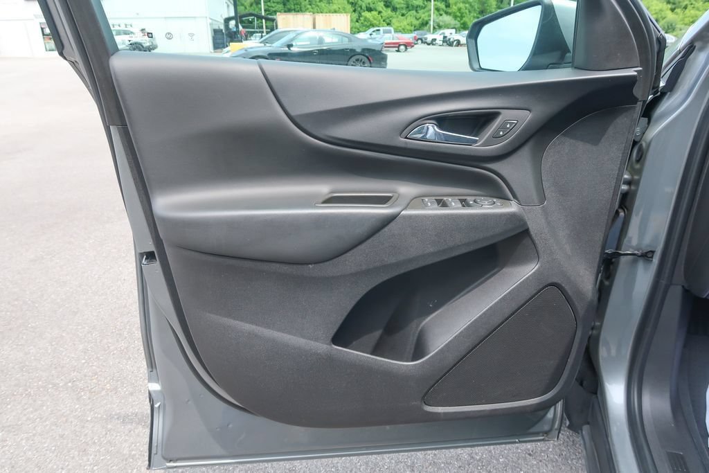 Used 2023 Chevrolet Equinox LT w/ LPO, Floor Liner Package FWD image 23