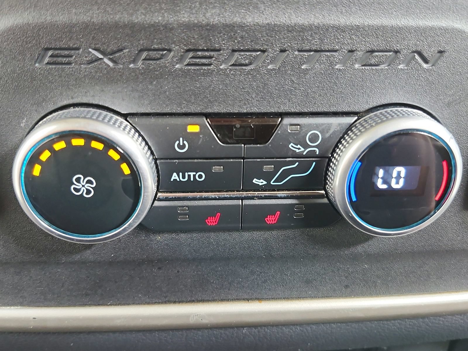 Used 2022 Ford Expedition Max Limited RWD image 46