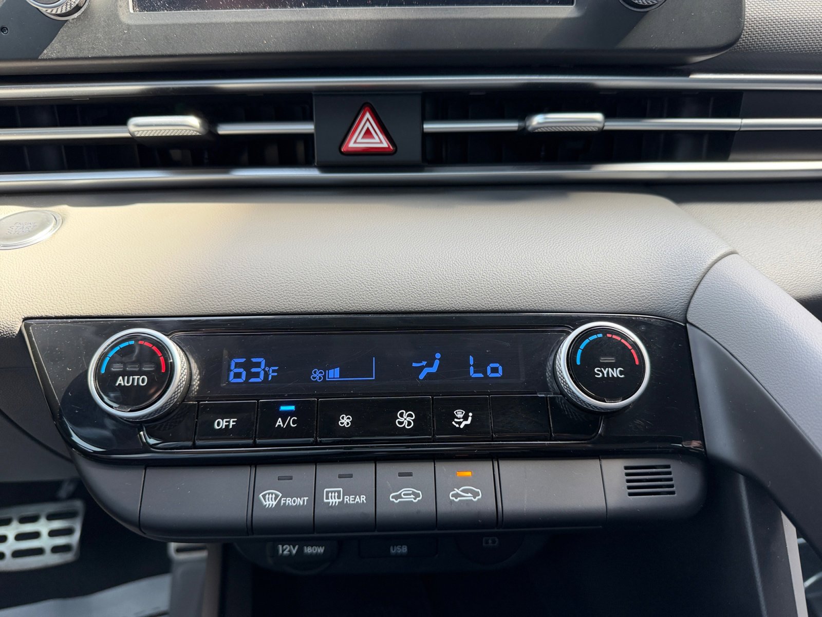 Certified 2025 Hyundai Elantra Sport FWD image 11