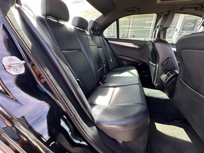 Used 2008 Mercedes-Benz C 300 4MATIC Sedan image 10