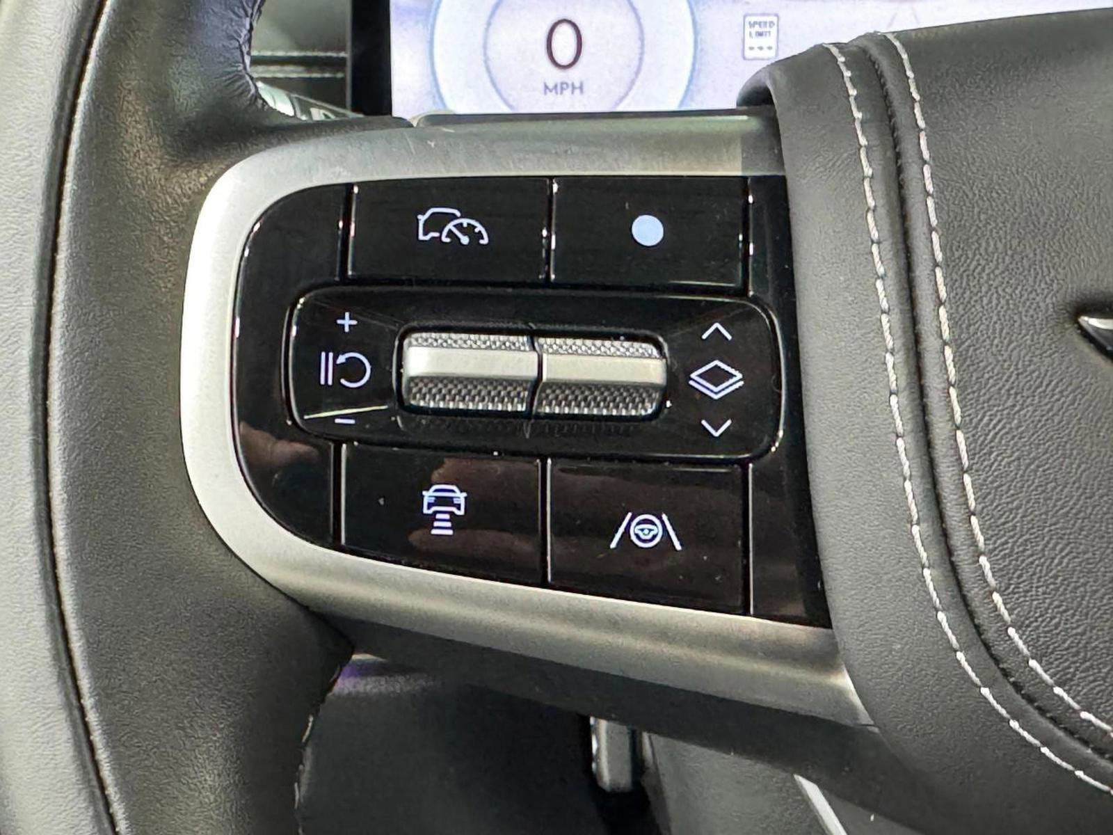 Used 2025 Genesis GV80 3.5T Prestige image 31