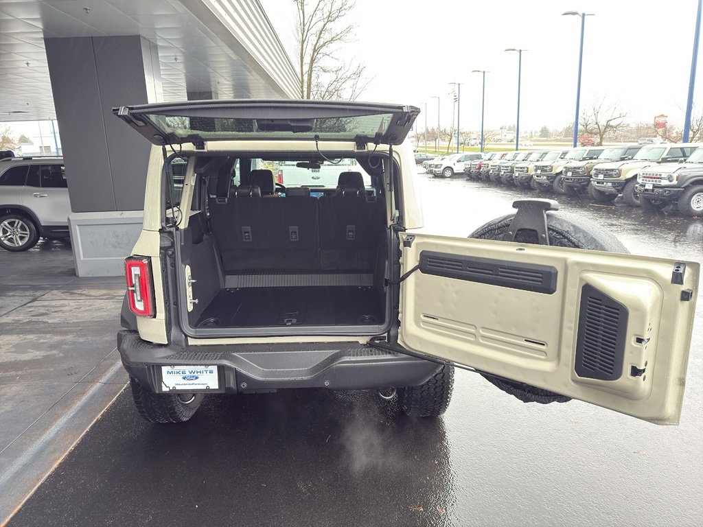 New 2025 Ford Bronco Badlands AWD/4WD image 6