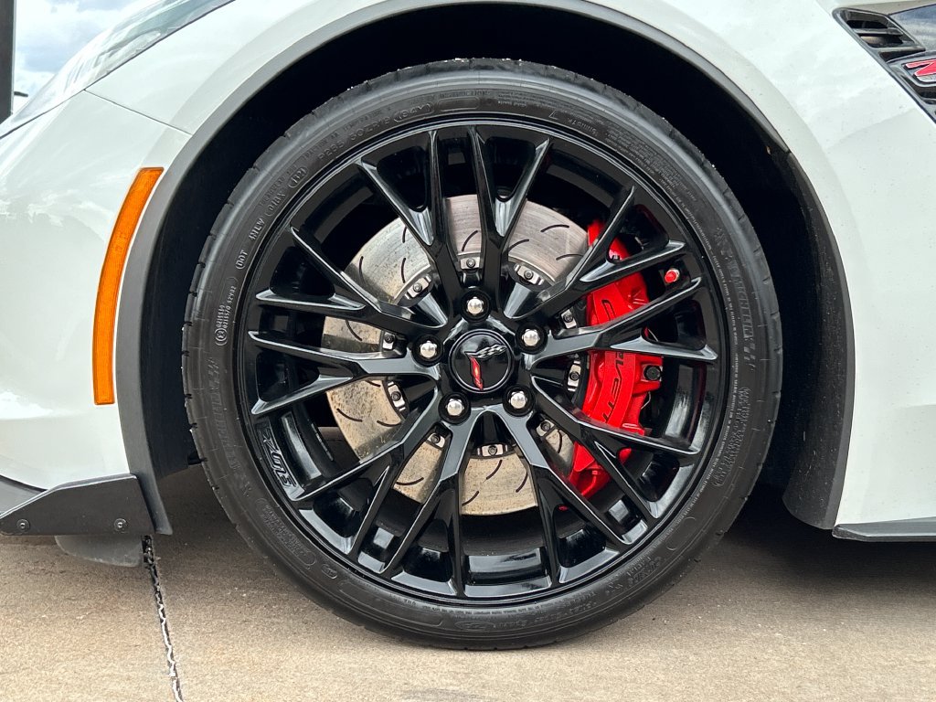 Used 2016 Chevrolet Corvette Z06 w/ 2LZ Preferred Equipment Group RWD image 23