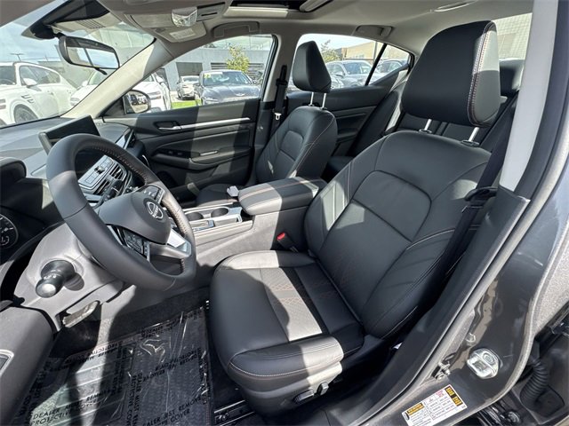 New 2025 Nissan Altima 2.5 SR w/ SR Premium Package image 11