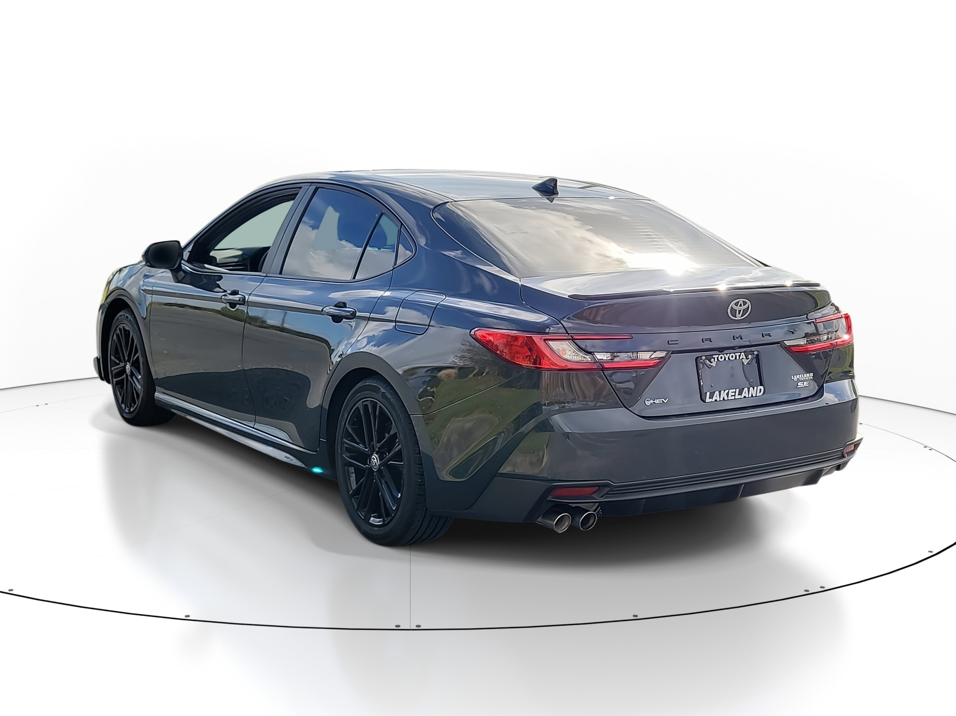 Certified 2025 Toyota Camry SE w/ Convenience Package image 5