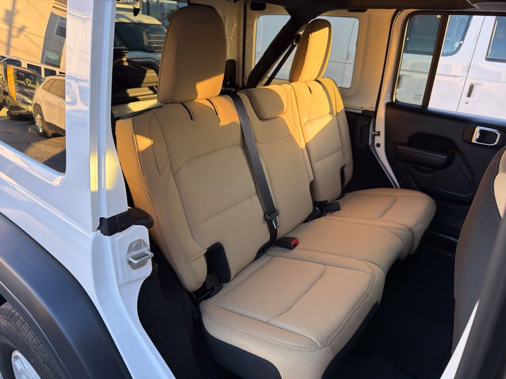 Used 2023 Jeep Wrangler Unlimited Sport w/ Sun And Sound Package AWD/4WD image 17