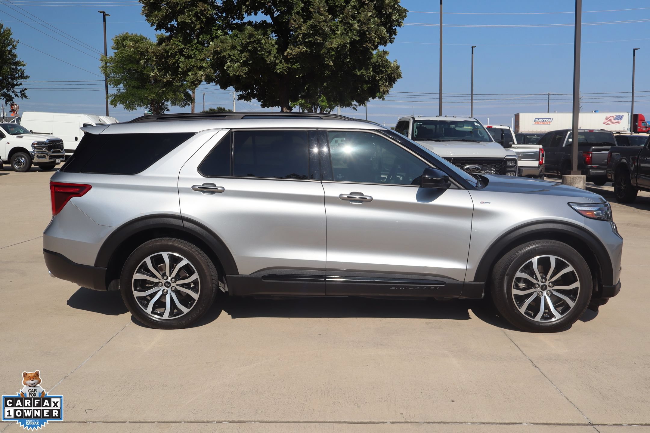 Used 2023 Ford Explorer ST-Line w/ Class IV Trailer Tow Package RWD image 2