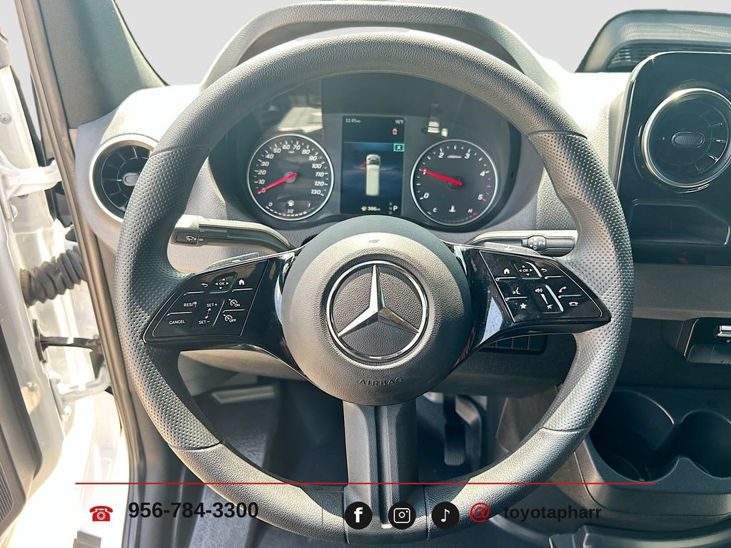 Used 2025 Mercedes-Benz Sprinter 2500 image 10