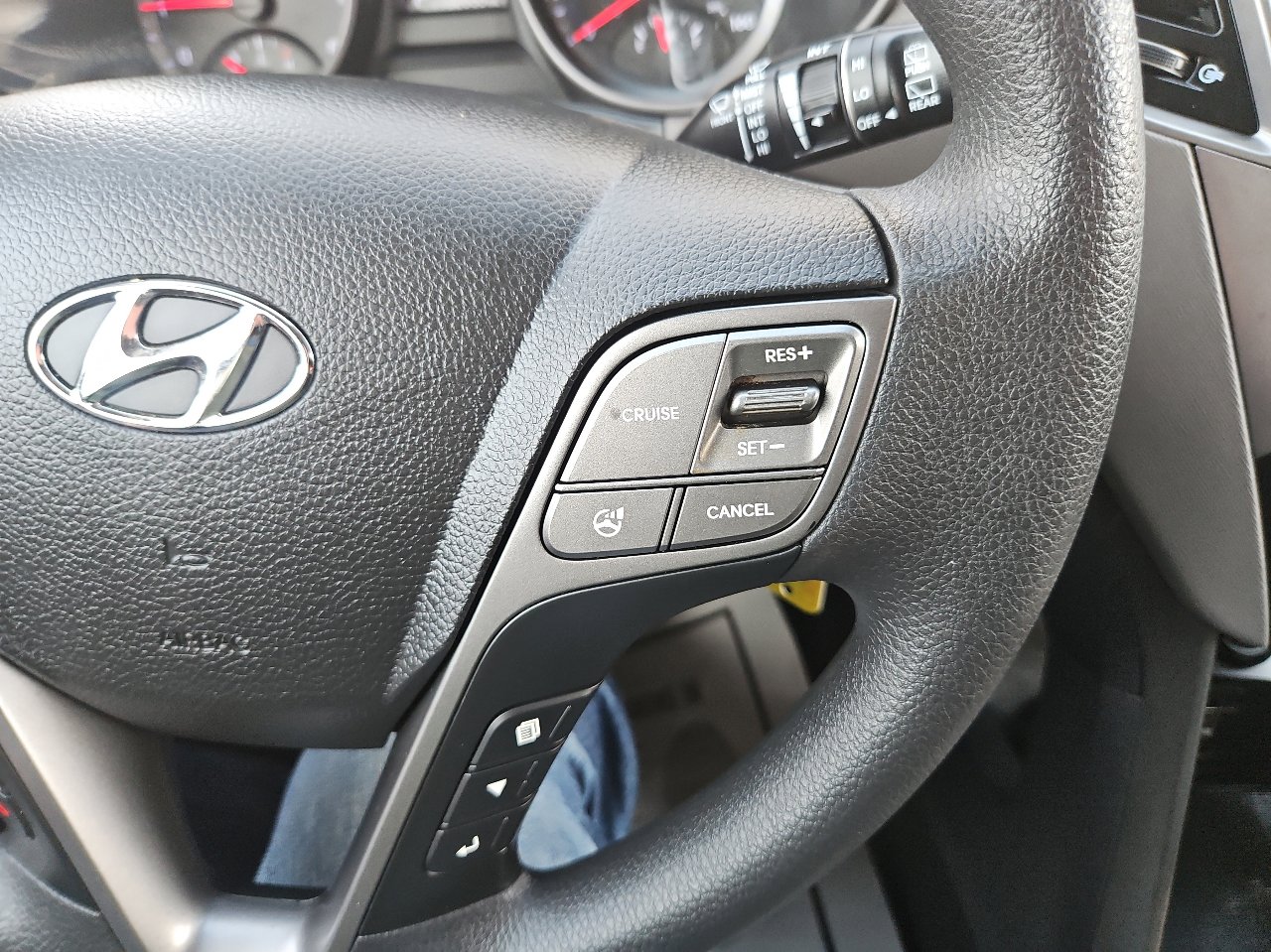 Used 2015 Hyundai Santa Fe Sport w/ Option Group 02 image 26