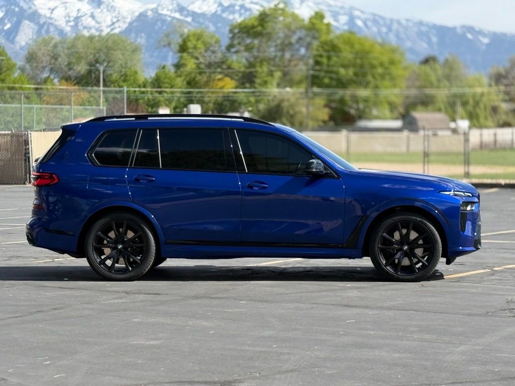 Used 2024 BMW X7 M60i image 4