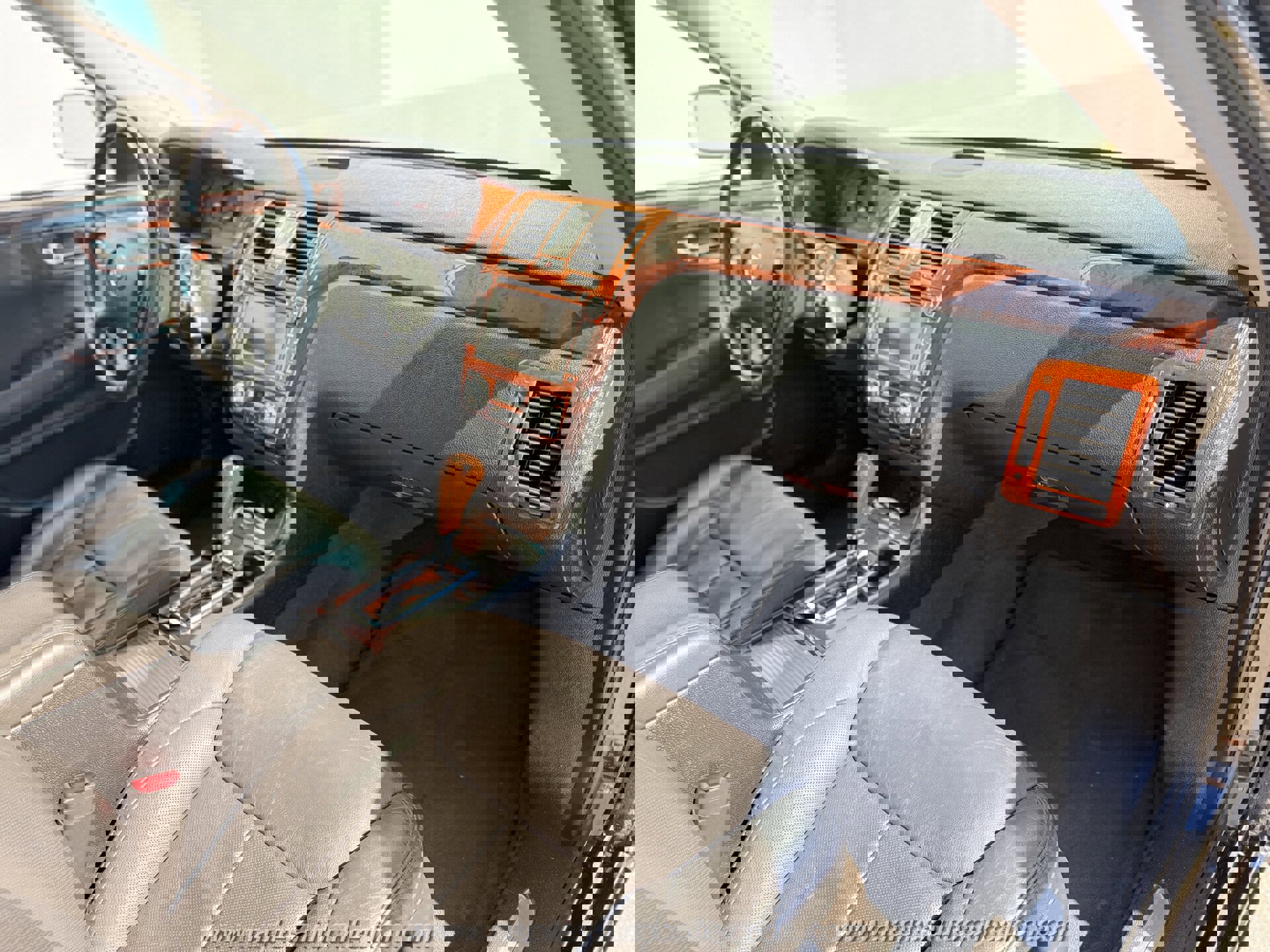 Used 2011 Cadillac DTS Premium image 23