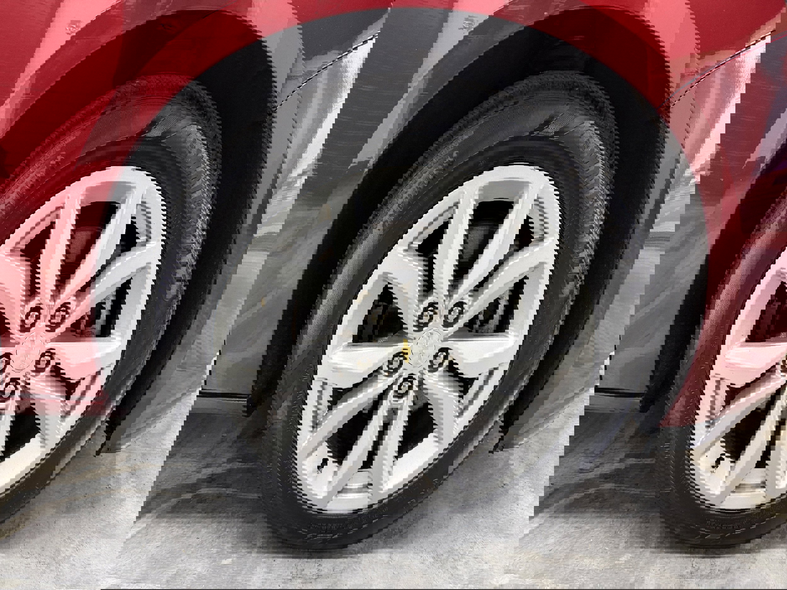 Used 2018 Chevrolet Impala LT w/ Sunroof and Spoiler Package image 25