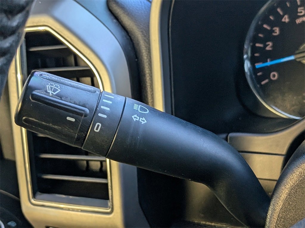 Used 2017 Ford F150 Lariat image 29