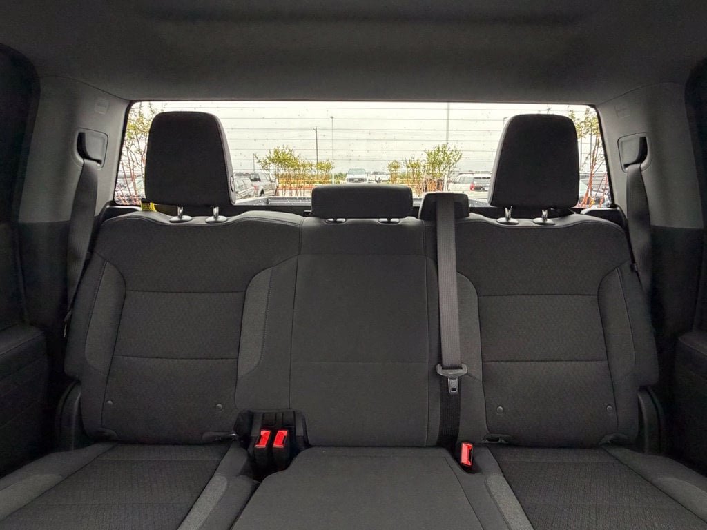Used 2026 Chevrolet Silverado 1500 LT AWD/4WD image 23