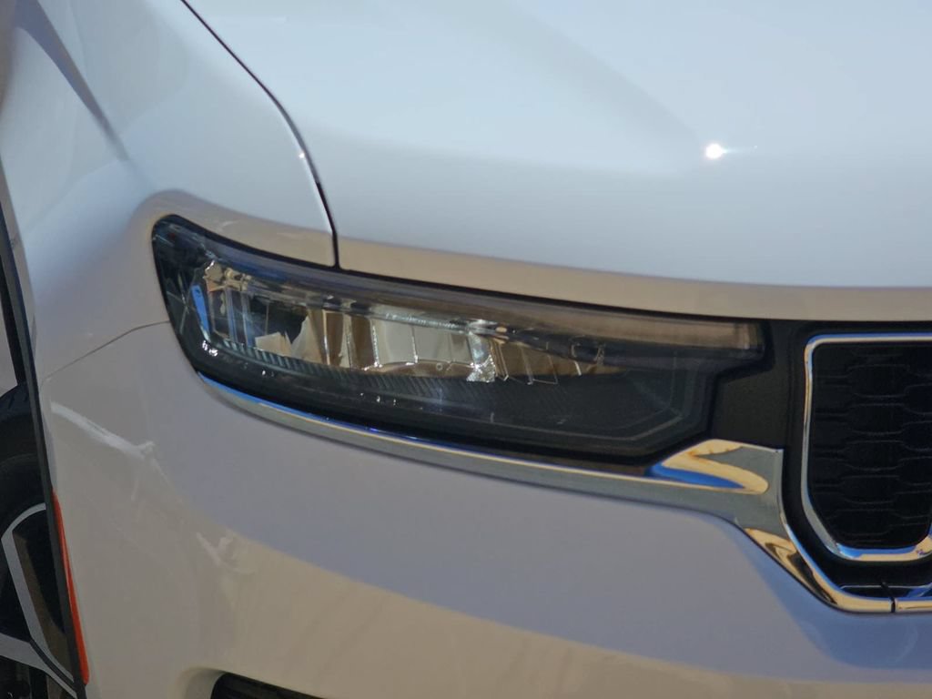 New 2027 Jeep Grand Cherokee Laredo X AWD/4WD image 34