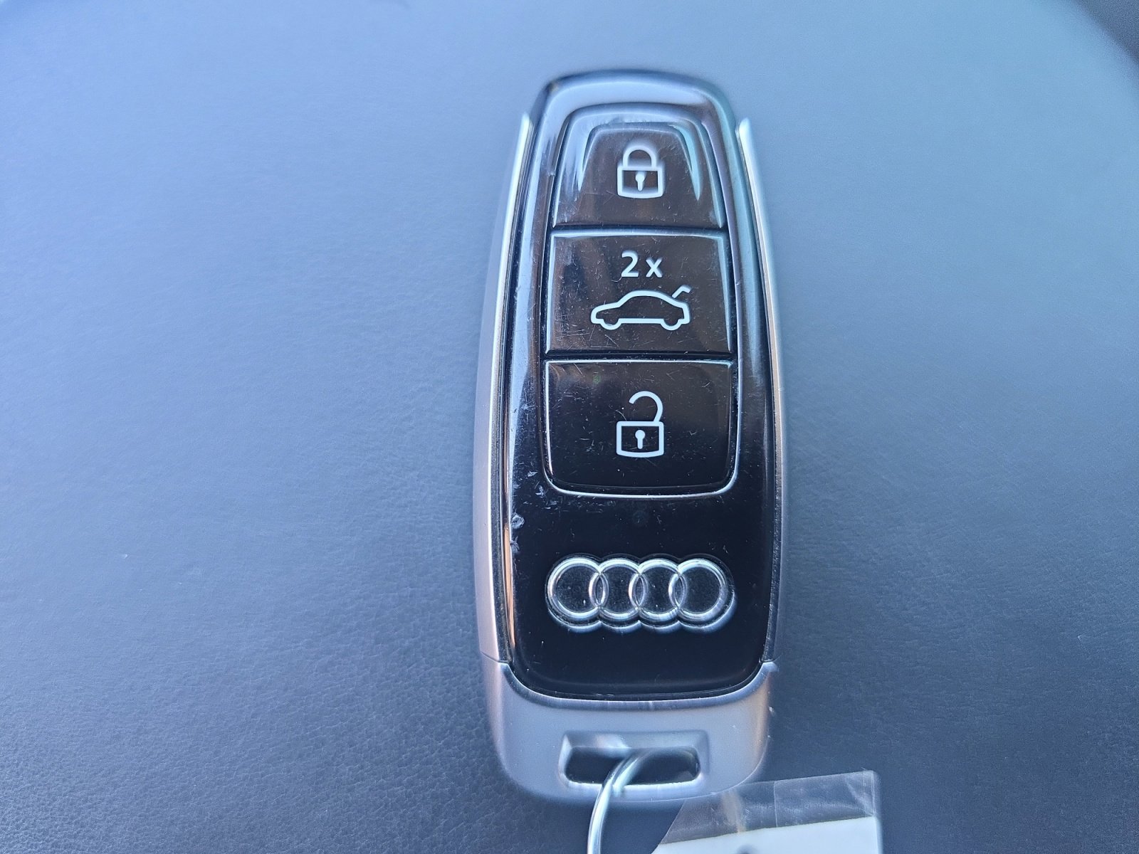 Used 2020 Audi Q8 Prestige image 31