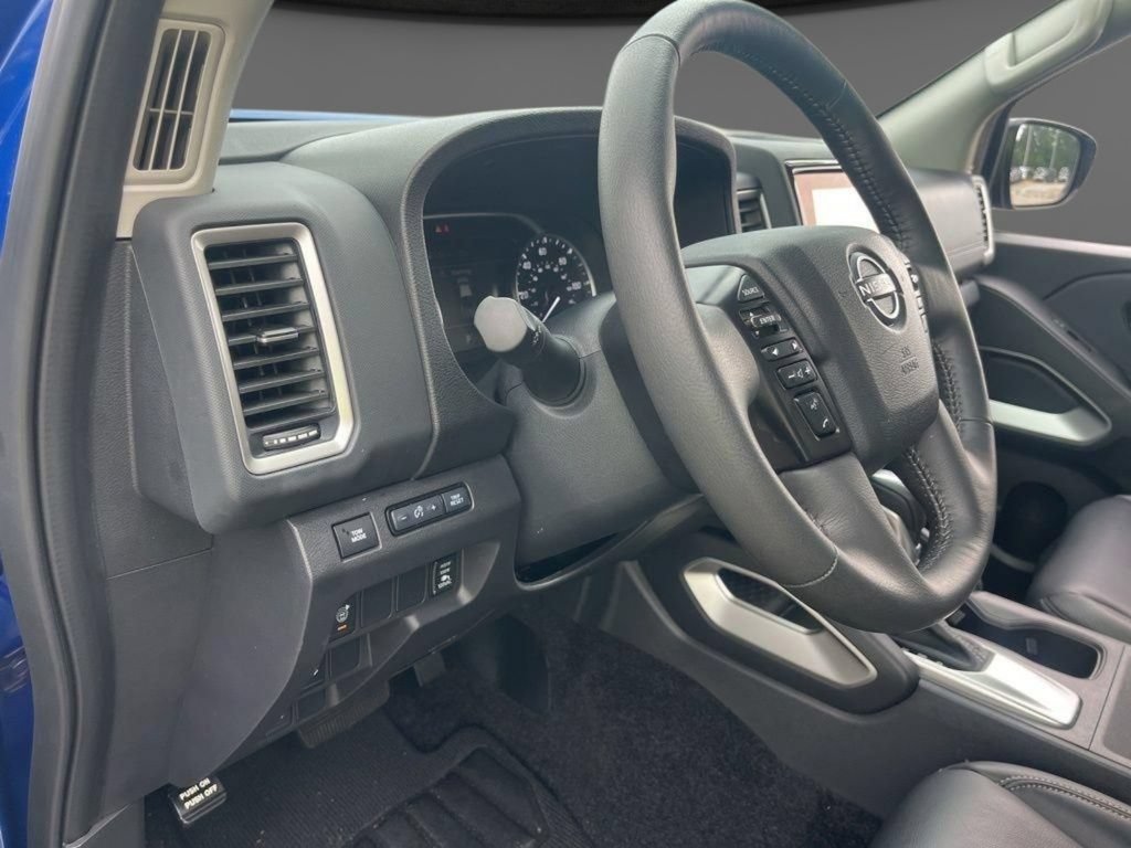 Used 2024 Nissan Frontier SL w/ Technology Package RWD image 10