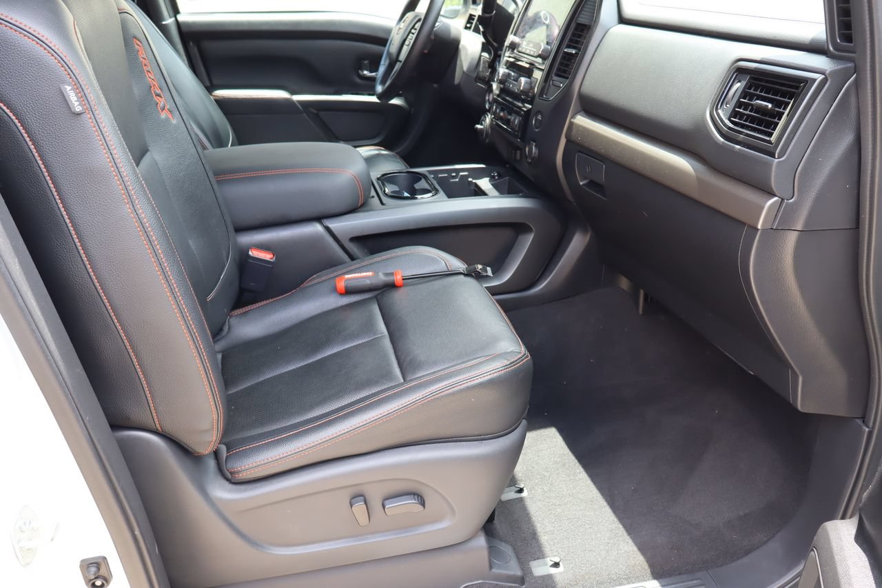 Used 2024 Nissan Titan PRO-4X w/ Pro-4x Convenience Package AWD/4WD image 17