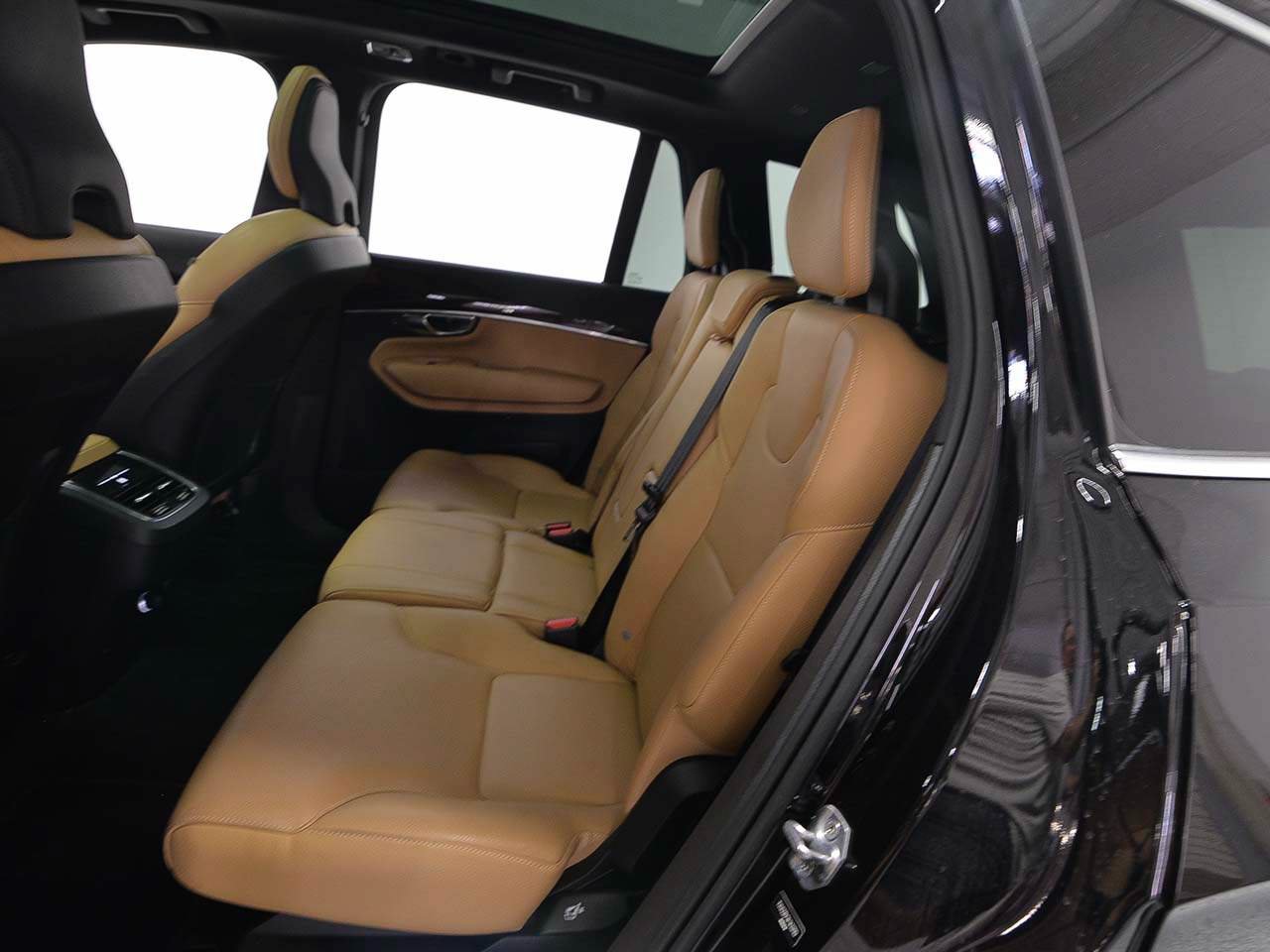 Used 2019 Volvo XC90 T6 Momentum w/ Advanced Package AWD/4WD image 11