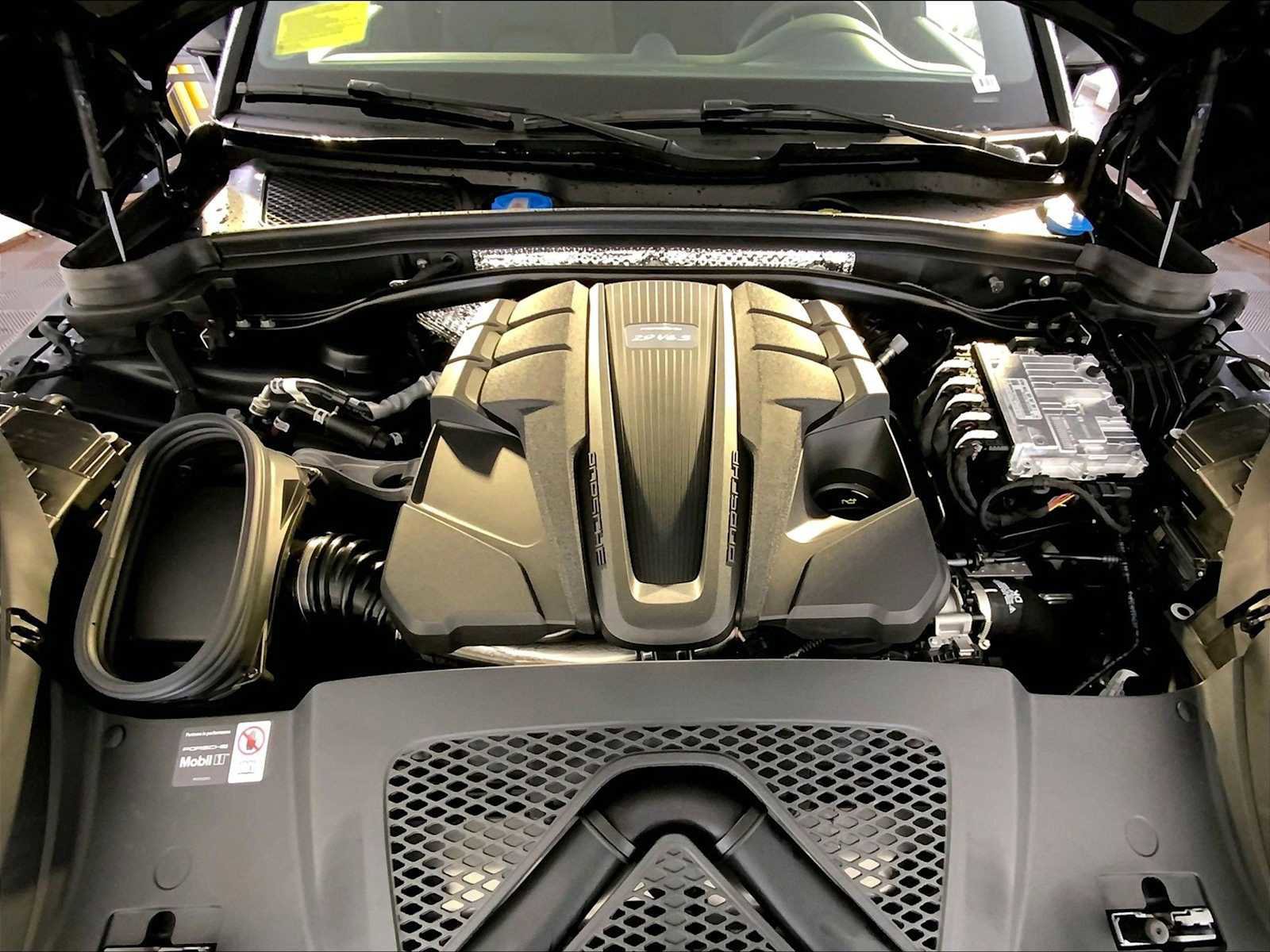 New 2026 Porsche Macan S image 21