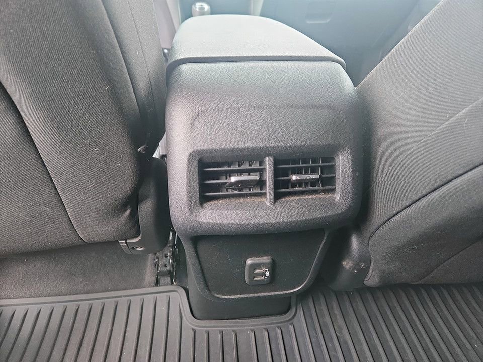 Used 2020 Chevrolet Equinox LT image 30