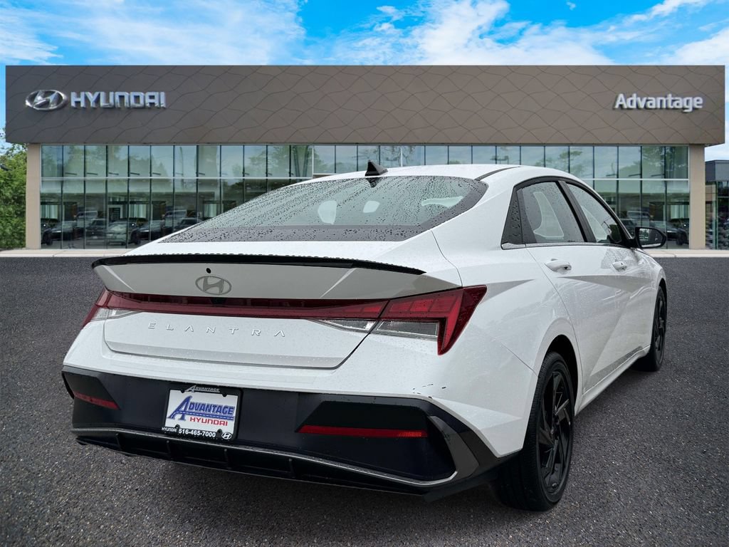 Certified 2026 Hyundai Elantra SEL Sport Premium w/ Cargo Package FWD image 7