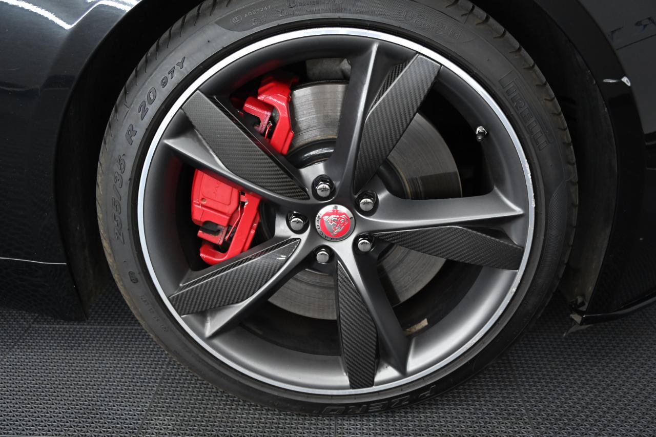 Used 2019 Jaguar F-TYPE R AWD/4WD image 46